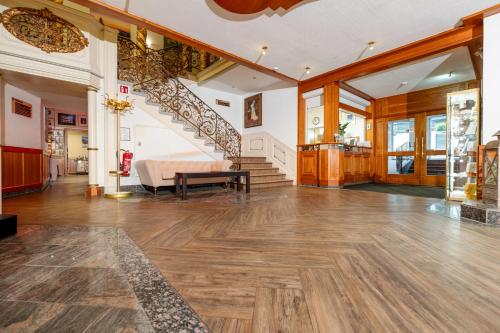 Фойє, Hotel Winterberg Resort in Вінтерберг Фойє, Hotel Winterberg Resort in Вінтерберг