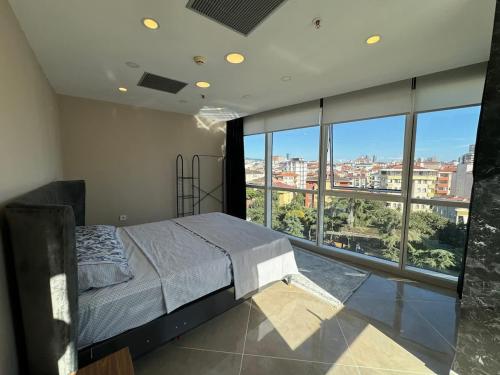 Luxurious and Comfortable Residence Pool & Gym in Kartal Luxurious and Comfortable Residence Pool & Gym in Kartal