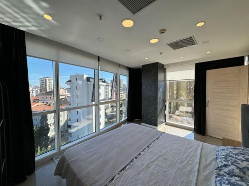 Luxurious and Comfortable Residence Pool & Gym in Kartal Luxurious and Comfortable Residence Pool & Gym in Kartal
