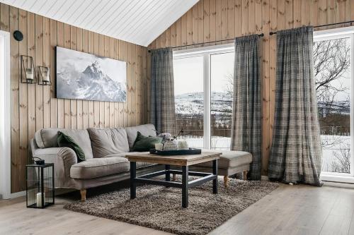 Modernized standalone cabin Sørreisa - Bardufoss in Sorreisa Modernized standalone cabin Sørreisa - Bardufoss in Sorreisa