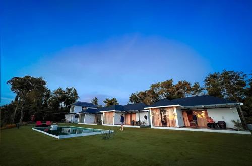 Garden, The Winterfell Premium Homestay By Dazzle Destinations in Somvarpet Garden, The Winterfell Premium Homestay By Dazzle Destinations in Somvarpet