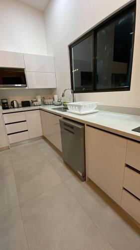 New House w Pool close to beach! in Esterillos Este New House w Pool close to beach! in Esterillos Este