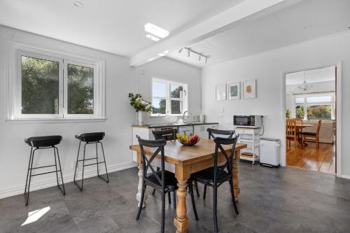 Konyha, Cottage on Strasbourge in Martinbourough Konyha, Cottage on Strasbourge in Martinbourough