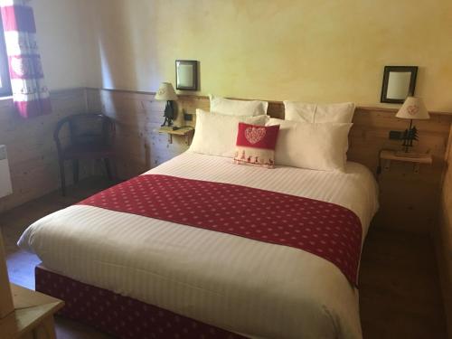 This photo about Hotel Restaurant Le Bois du Seigneur shared on HyHotel.com