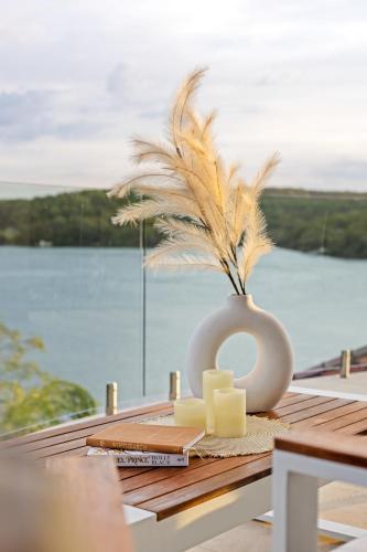 Waterfront Ensuite Queen Room - Luxury & Comfort Place in Caringbah South in Sutherland Shire Waterfront Ensuite Queen Room - Luxury & Comfort Place in Caringbah South in Sutherland Shire
