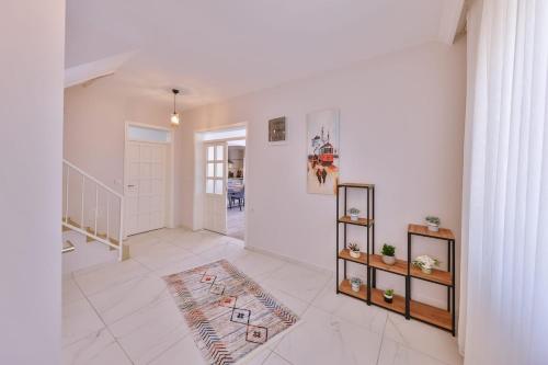 Villa Lale with Private Pool, Sleeps 6 in Gokceoren Villa Lale with Private Pool, Sleeps 6 in Gokceoren