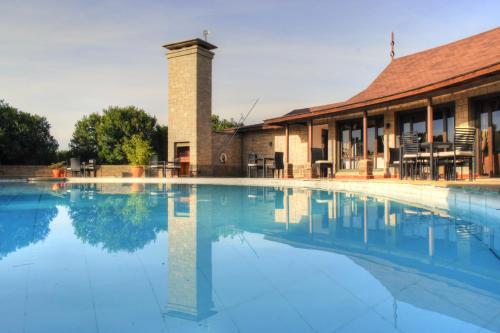 Savannah House, 5br Villa located in Ol Pejeta Wildlife Conservancy in 那纽基 Savannah House, 5br Villa located in Ol Pejeta Wildlife Conservancy in 那纽基