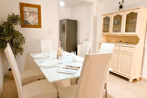 Faciliteter, Casa Savannah from the beach - Happy Rentals in Naxxar Faciliteter, Casa Savannah from the beach - Happy Rentals in Naxxar