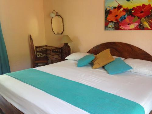 This photo about Samara Beach Hotel shared on HyHotel.com