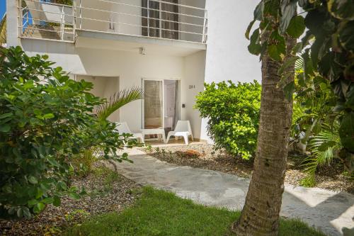 KITE BEACH HOTEL Oceanfront Apartments in Cabarete KITE BEACH HOTEL Oceanfront Apartments in Cabarete