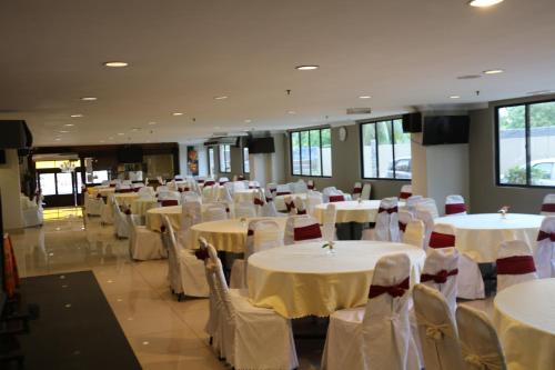 Facilities, Eagle Bay Hotel near Kompleks Lada Office Facilities, Eagle Bay Hotel near Kompleks Lada Office
