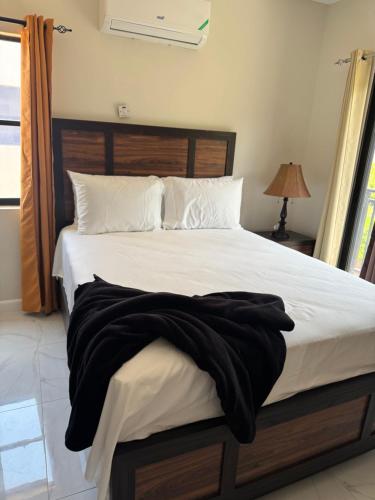 Natty Exquisite Home away from Home in Discovery Bay Natty Exquisite Home away from Home in Discovery Bay