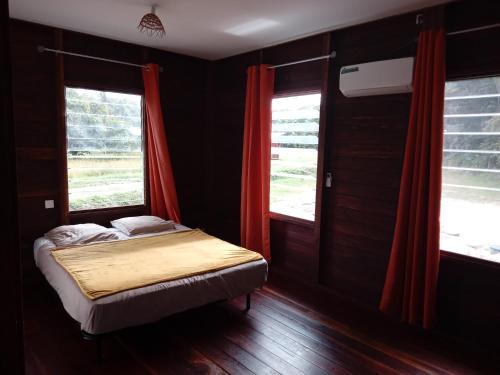 Palavas la crique in Saint-Laurent-du-Maroni Palavas la crique in Saint-Laurent-du-Maroni