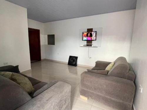 Casa com Piscina Aquecida, Churrasqueira e Wi-Fi - Perto do Centro in 빌라 상 조제 Casa com Piscina Aquecida, Churrasqueira e Wi-Fi - Perto do Centro in 빌라 상 조제