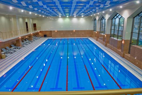 Басейн, Ramada Plaza by Wyndham Gence in Гянджа Басейн, Ramada Plaza by Wyndham Gence in Гянджа