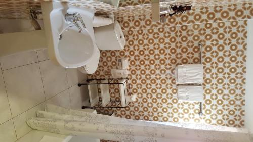 This photo about Hostal Residencia Catalina shared on HyHotel.com