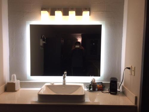 在meiguo.com看到的Lotus Inn and Suites Nashville的介绍图片