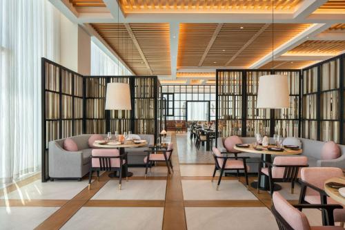 Restaurant, Andaz Doha, by Hyatt in West Bay & Diplomatic Area Restaurant, Andaz Doha, by Hyatt in West Bay & Diplomatic Area