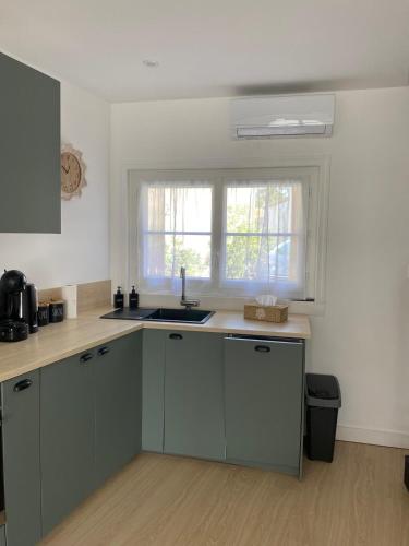 Cozy 2-room bohemian # Charente garage & wifi # in Chateaubernard Cozy 2-room bohemian # Charente garage & wifi # in Chateaubernard