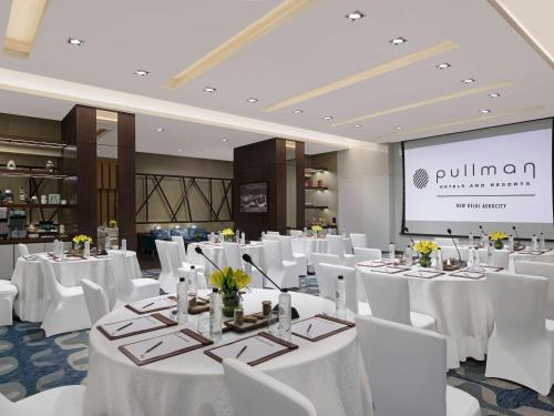 회의실/연회장, 노보텔 뉴델리 에어로시티 (Novotel New Delhi Aerocity) in 뉴델리 및 수도권 회의실/연회장, 노보텔 뉴델리 에어로시티 (Novotel New Delhi Aerocity) in 뉴델리 및 수도권