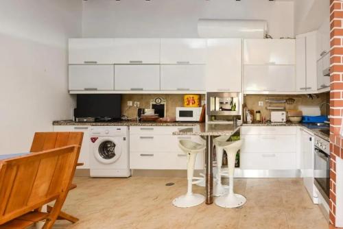 Elegant Villa in Corroios with Private Pool in ไซซัล Elegant Villa in Corroios with Private Pool in ไซซัล