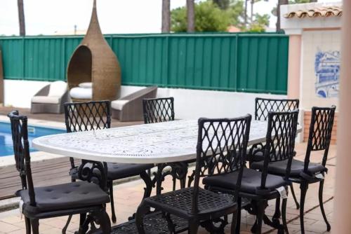 Elegant Villa in Corroios with Private Pool in ไซซัล Elegant Villa in Corroios with Private Pool in ไซซัล