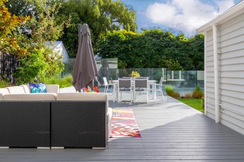 Kert, Grand 5-Bedroom Villa in Fendalton in Fendalton Kert, Grand 5-Bedroom Villa in Fendalton in Fendalton