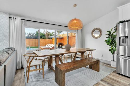 Luxe Home w Pool & Firepit, Bachelorette Friendly in Serra Mesa Luxe Home w Pool & Firepit, Bachelorette Friendly in Serra Mesa