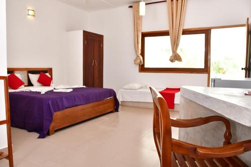 Seaway Hotel in Trincomalee Seaway Hotel in Trincomalee