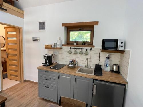 Lesence Zug Vendégház (Lesence Zug Vendeghaz) in เลเซนเชโตไม Lesence Zug Vendégház (Lesence Zug Vendeghaz) in เลเซนเชโตไม