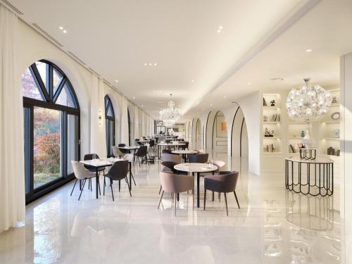 餐廳, 龍仁貝桑韓華度假村 (Hanwha Resort Yongin Besançon) in 龍仁 餐廳, 龍仁貝桑韓華度假村 (Hanwha Resort Yongin Besançon) in 龍仁