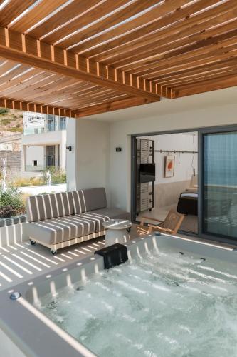 Folie Marine Hotel & Beach Club in Влёра Folie Marine Hotel & Beach Club in Влёра