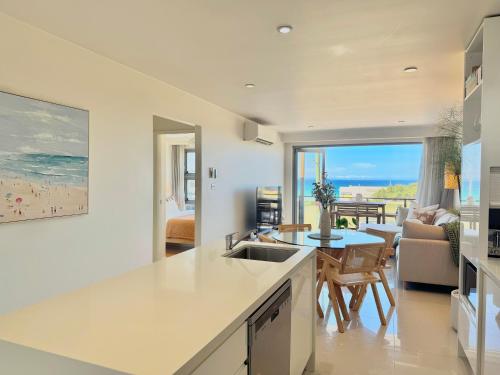 Merewether By The Beaches Newcastle, Free Parking, Ocean View in Merewether Merewether By The Beaches Newcastle, Free Parking, Ocean View in Merewether
