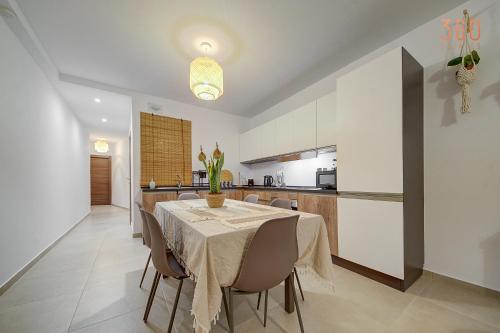 Faciliteter, Modern & Spacious 2BR Apt with Balconies in Msida by 360 Estates in Pietà Faciliteter, Modern & Spacious 2BR Apt with Balconies in Msida by 360 Estates in Pietà