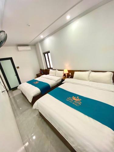 Snow Hotel in Meo Vac Snow Hotel in Meo Vac