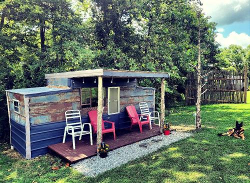 Cozy Tiny House on Working Farm, for Fun Glamping Trips in Kentucky in Sparta Cozy Tiny House on Working Farm, for Fun Glamping Trips in Kentucky in Sparta