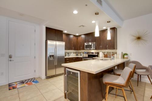 Mid-Century Modern Phoenix Condo, Walk to High St! in Desert View Village Mid-Century Modern Phoenix Condo, Walk to High St! in Desert View Village