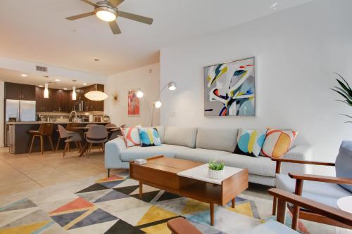 Mid-Century Modern Phoenix Condo, Walk to High St! in Desert View Village Mid-Century Modern Phoenix Condo, Walk to High St! in Desert View Village