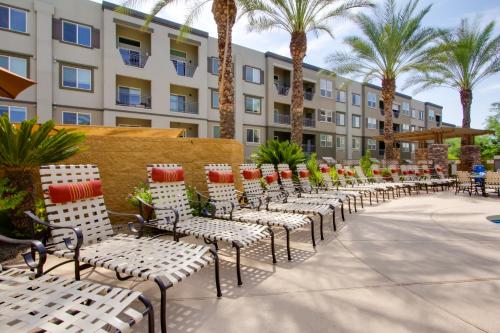 Mid-Century Modern Phoenix Condo, Walk to High St! in Desert View Village Mid-Century Modern Phoenix Condo, Walk to High St! in Desert View Village