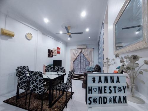 Guestroom, Amna Homestay Sandakan near Rainforest Discovery Centre (RDC) Guestroom, Amna Homestay Sandakan near Rainforest Discovery Centre (RDC)