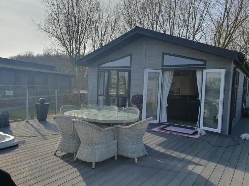 Fasilitas, Routh 2-Bed Luxury Lodge Hot Tub & Lake View in Beverley Fasilitas, Routh 2-Bed Luxury Lodge Hot Tub & Lake View in Beverley
