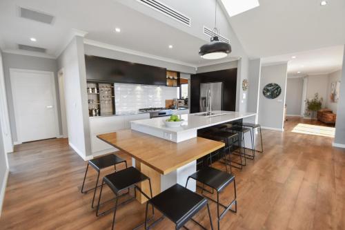 Majestic Mountain Retreat in Twizel Majestic Mountain Retreat in Twizel