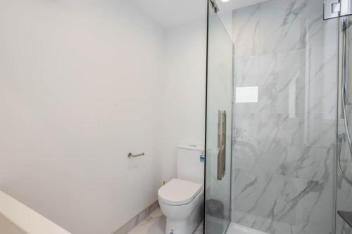 Oliver Oasis Wellington 2BR Retreat in อัพเปอร์ ฮัท Oliver Oasis Wellington 2BR Retreat in อัพเปอร์ ฮัท