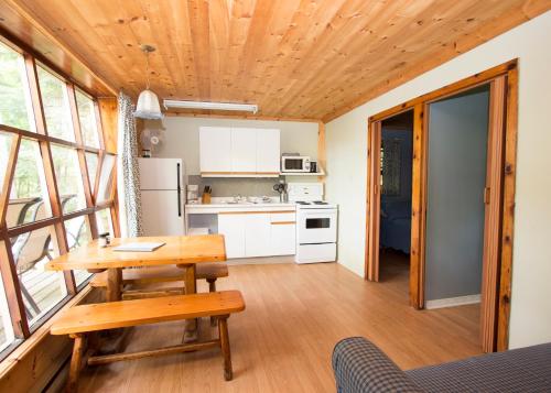 Facilities, The Pines Cottage Resort in Algonquin Highlands (ON) Facilities, The Pines Cottage Resort in Algonquin Highlands (ON)