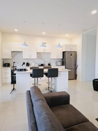 Escape360 Condo 1 - Sea Views, Luxurious & Modern in Corinth Escape360 Condo 1 - Sea Views, Luxurious & Modern in Corinth