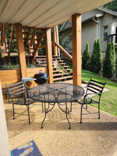 Faciliteter, SunsetViews - Screened Porch in Crane Hill Faciliteter, SunsetViews - Screened Porch in Crane Hill