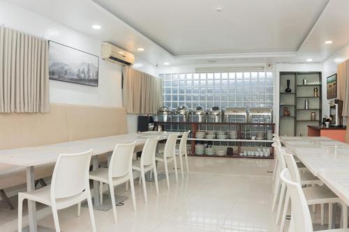 The New View by Ecotel - Cebu near Baseline Restaurant The New View by Ecotel - Cebu near Baseline Restaurant