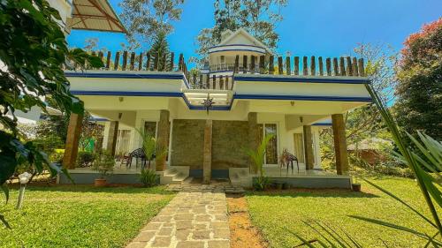 Hotel Bluestone in Palluruthy Hotel Bluestone in Palluruthy