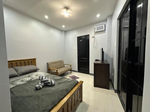 K and R Apartment Fully Furnished Home with Balcony in Carcar City K and R Apartment Fully Furnished Home with Balcony in Carcar City