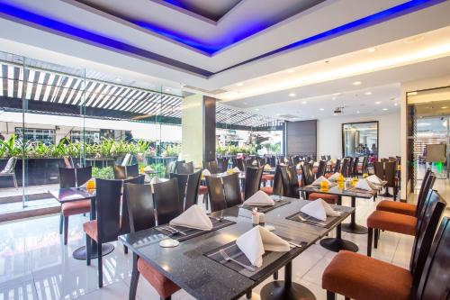 Restaurant, Nouvo City Hotel (SHA Plus+) in Khaosan Restaurant, Nouvo City Hotel (SHA Plus+) in Khaosan
